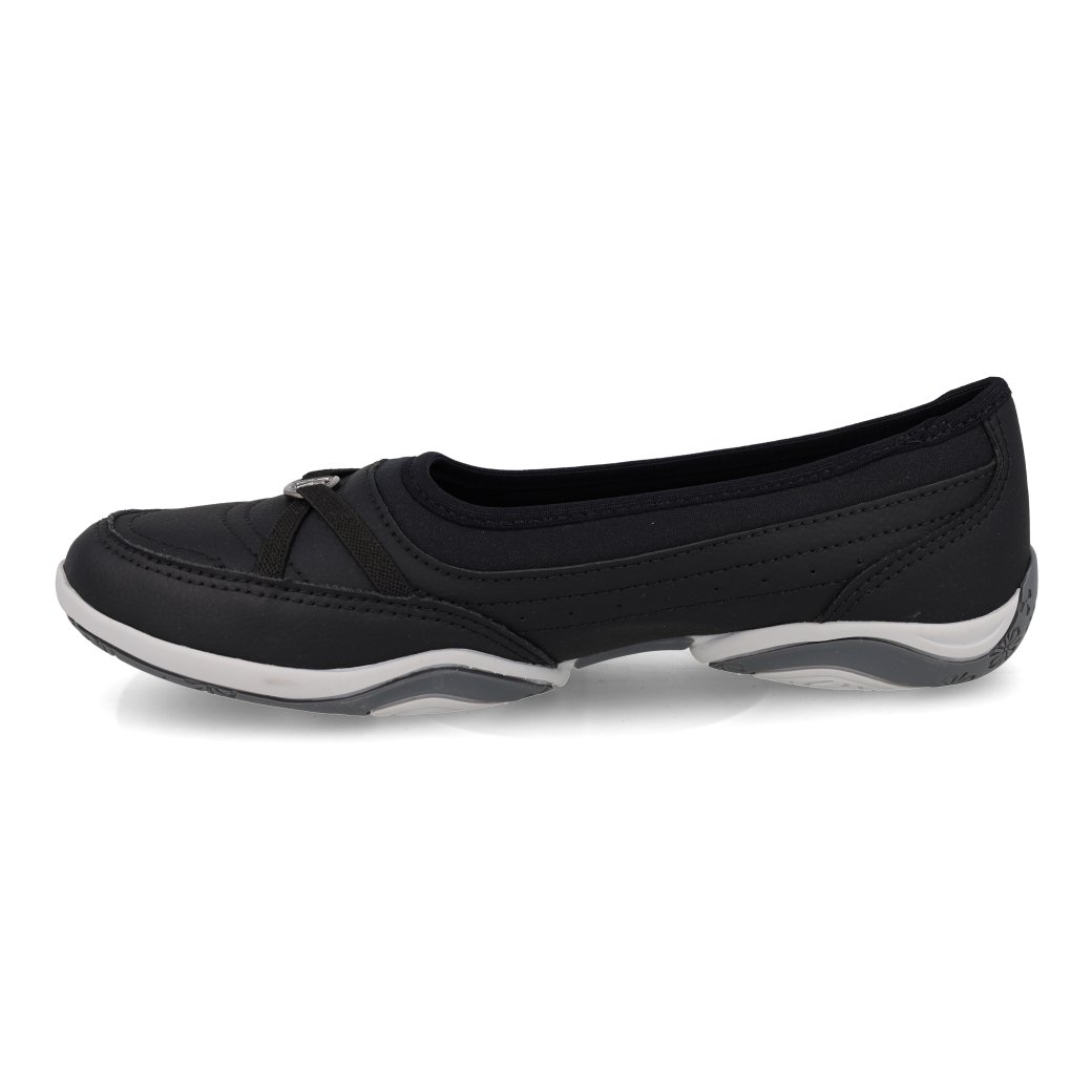 Tênis feminino Kolosh calce fácil preto visto de lado direito com detalhe em elástico e solado branco e cinza.